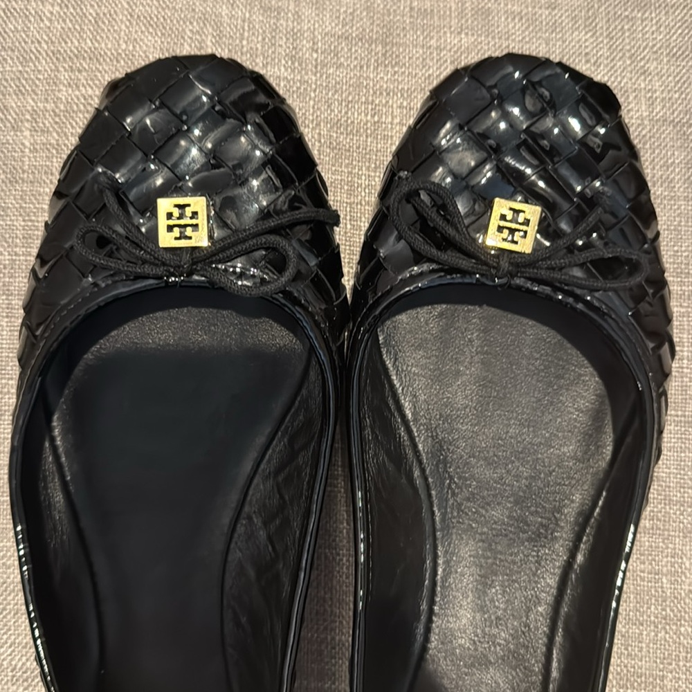 Tory Burch Black Patent Woven Ballet Flats - Picture 2 of 5